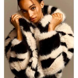Avec Les Filles Faux-Fur Zebra Cropped Coat
